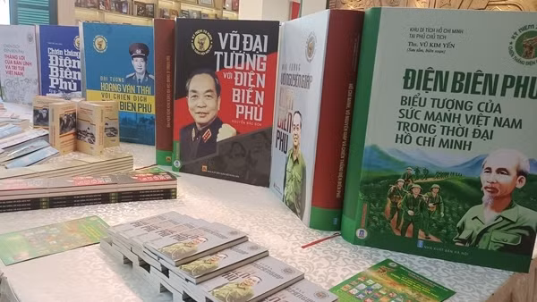 Bộ sách đồ sộ về chiến dịch Điện Biên Phủ: Chuẩn hóa nhiều tư liệu quý