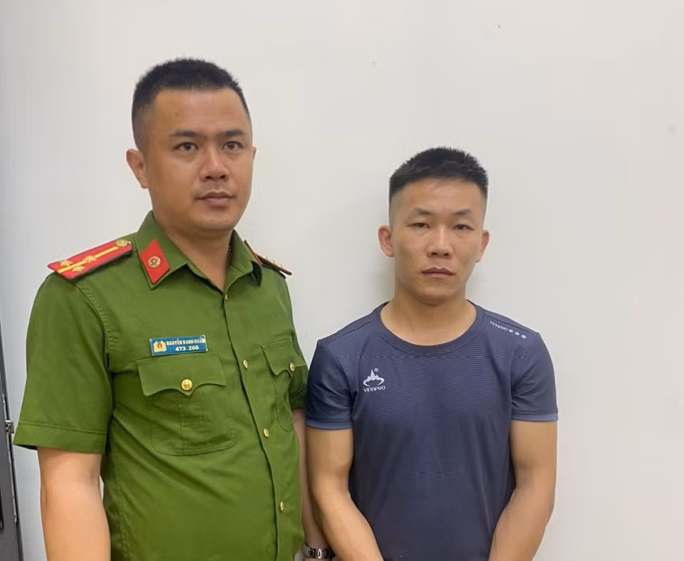 Bắt nam thanh niên nửa đêm đi xế hộp cướp tiệm vàng Kim Sơn Hiền -0