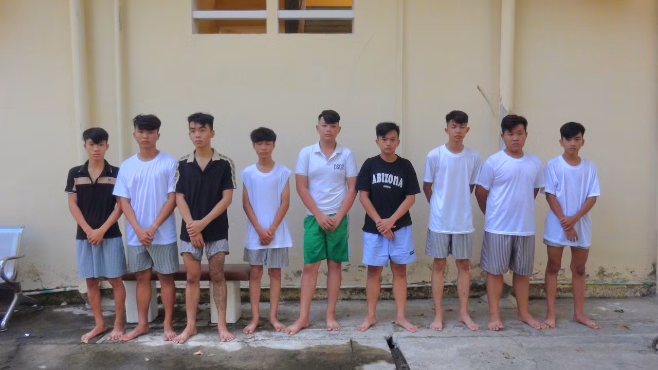 9 tên cướp 