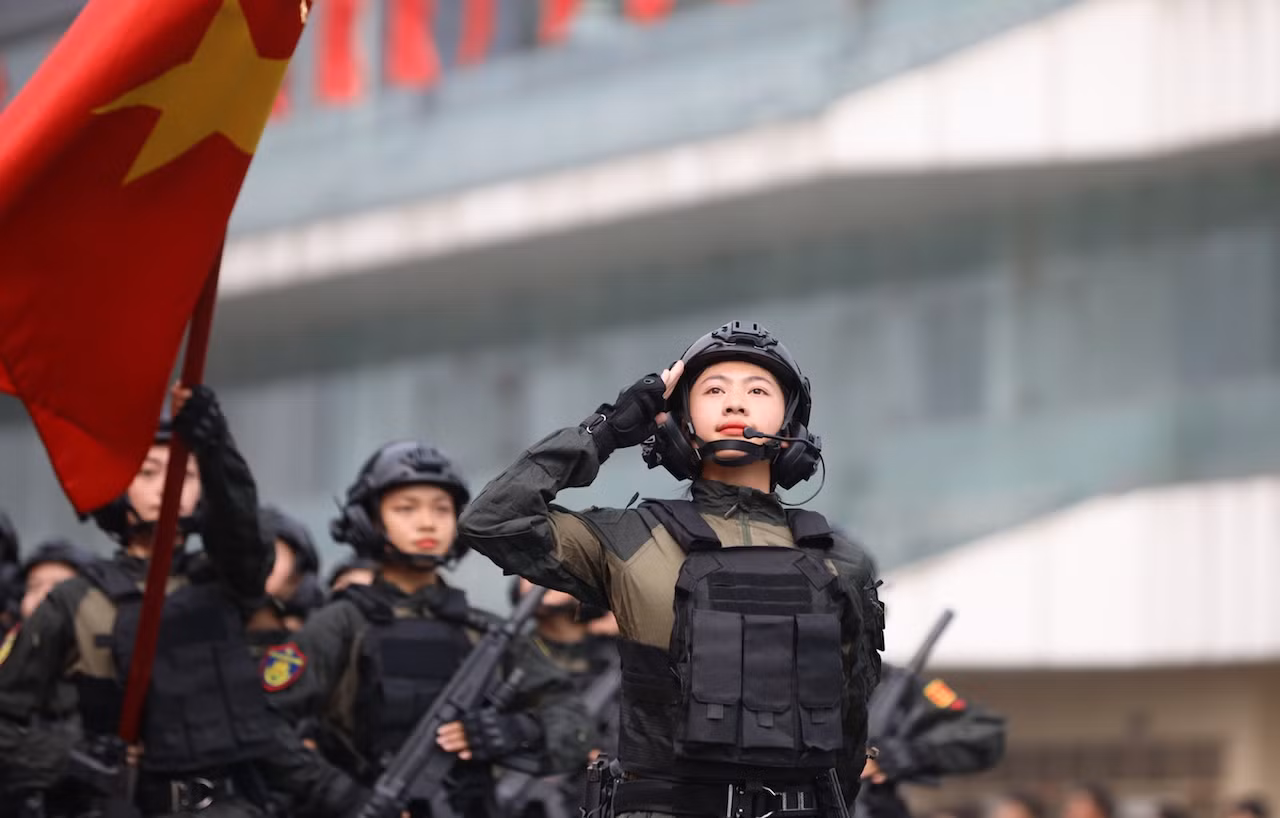 Thủ tướng dự Lễ kỷ niệm 50 năm Ngày truyền thống lực lượng Cảnh sát cơ động -6