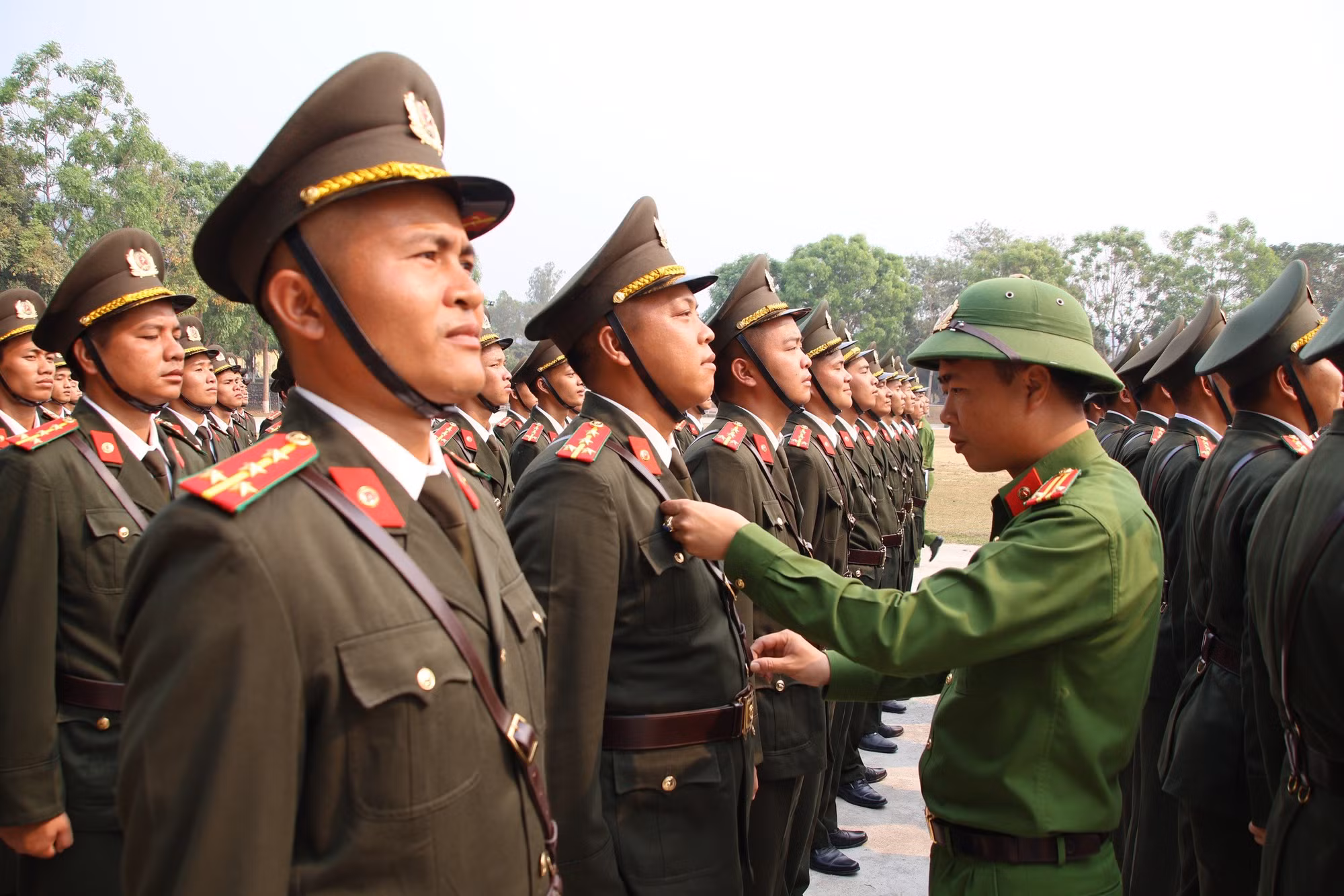 Trung đoàn CSCĐ Tây Bắc luyện tập diễu binh tham gia lễ kỷ niệm Chiến thắng Điện Biên Phủ -0