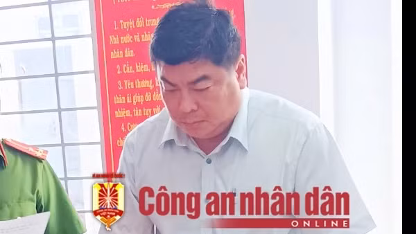 Bắt Phó Chủ tịch UBND TP Long Xuyên