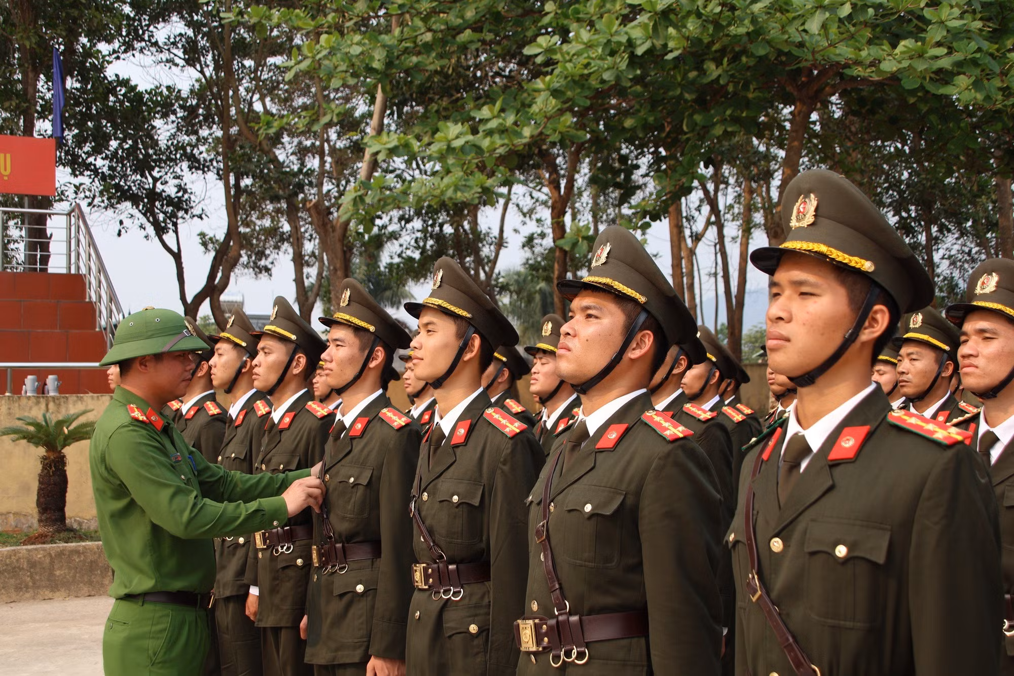 Trung đoàn CSCĐ Tây Bắc luyện tập diễu binh tham gia lễ kỷ niệm Chiến thắng Điện Biên Phủ -1