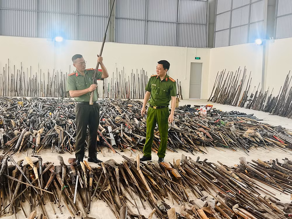 Công an Lào Cai thu giữ trên 700 vật liệu nổ, công cụ hỗ trợ trong quý I/2024 -0