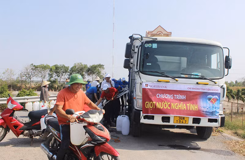 Những giọt nước nghĩa tình Agribank Tiền Giang -0
