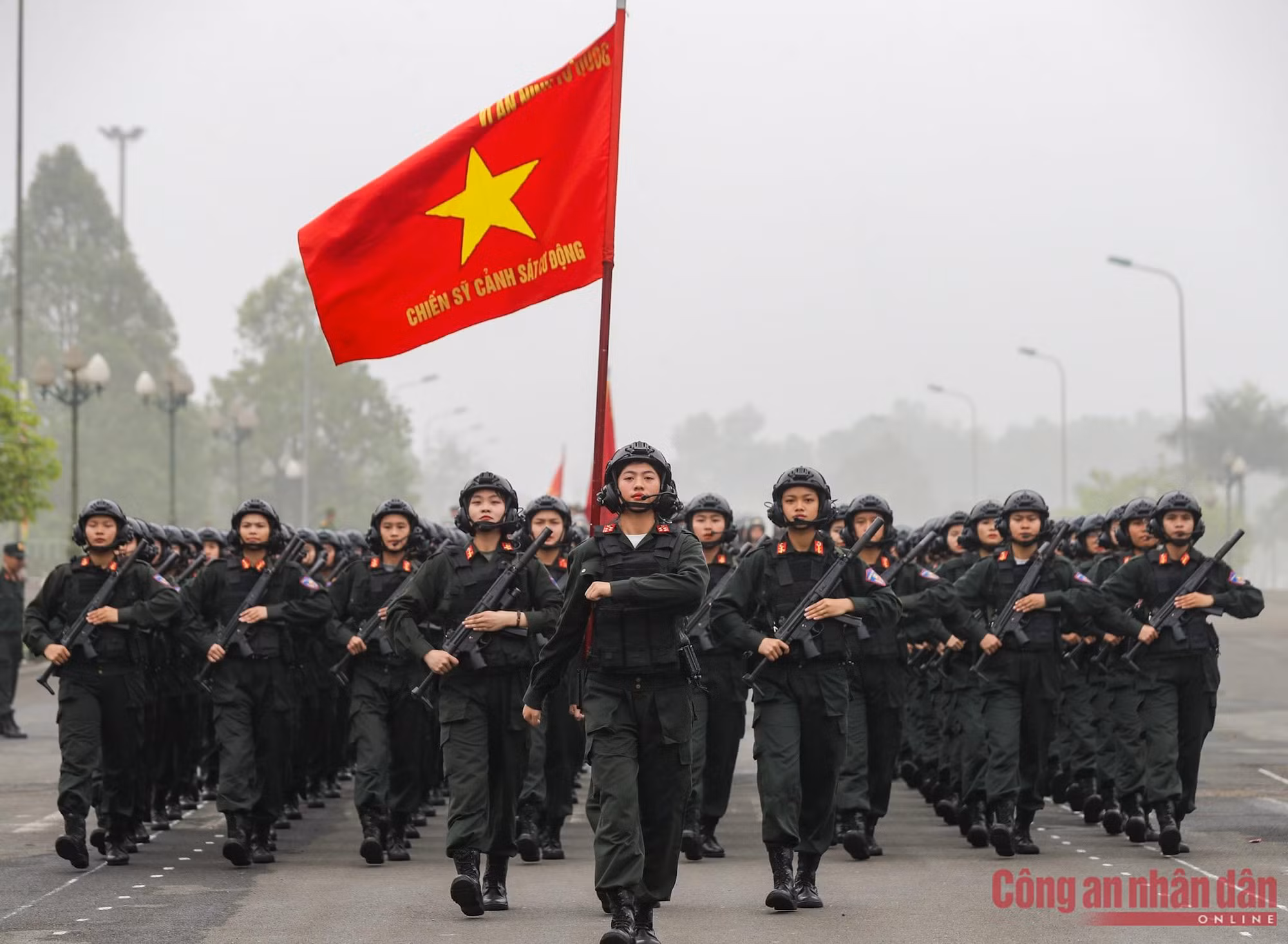 Nữ cảnh sát 