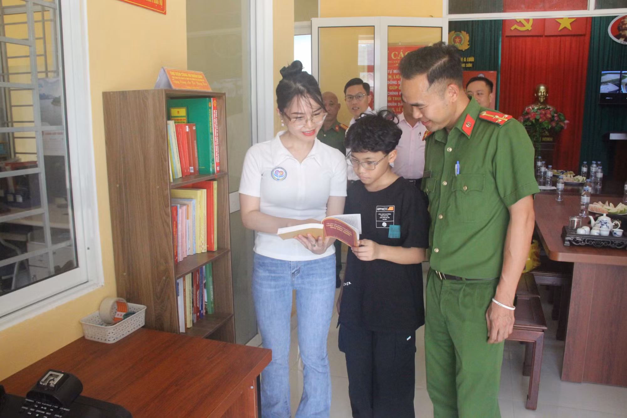 Đưa vào hoạt động mô hình trụ sở Công an xã “Sáng - xanh - sạch - đẹp” đầu tiên ở miền núi A Lưới -0