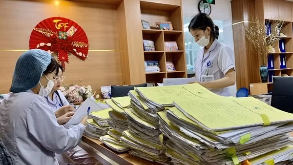 Ì ạch bệnh án điện tử