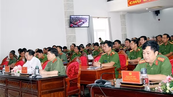 Tăng cường phổ biến, giáo dục pháp luật tại cơ sở