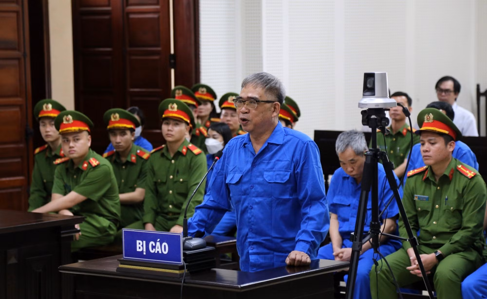 Bị cáo Đỗ Hữu Ca nói lời sau cùng mong muốn giảm nhẹ cho “trùm” buôn bán hóa đơn trái phép -0