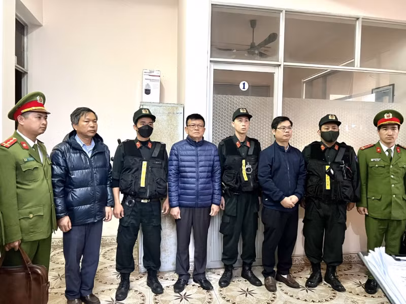 Khởi tố thêm 2 đối tượng trong vụ án nhận hối lộ tại Trung tâm Đăng kiểm xe cơ giới Thừa Thiên Huế -0