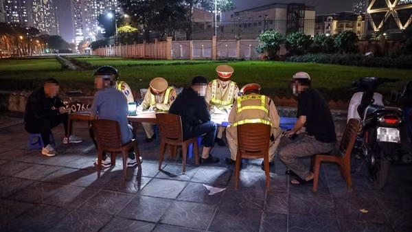 Cả loạt "ma men" bị CSGT xử phạt
