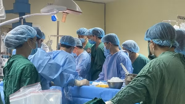 Thủ tướng gửi thư khen ca lấy - ghép đa tạng cứu sống 7 người