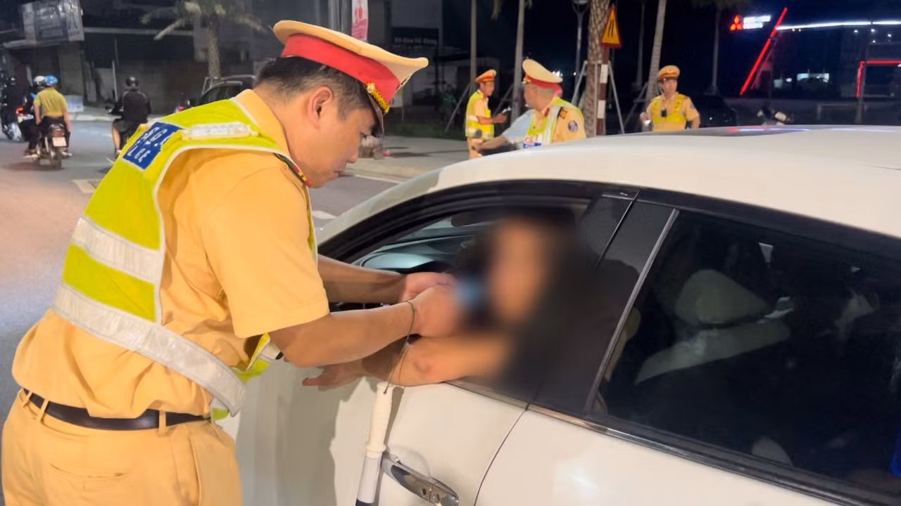 Công an Thừa Thiên Huế tổng kiểm soát vi phạm nồng độ cồn, ma túy -0