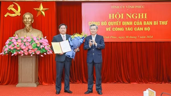 Ban Bí thư điều động, chỉ định Thứ trưởng giữ chức Phó Bí thư Tỉnh ủy
