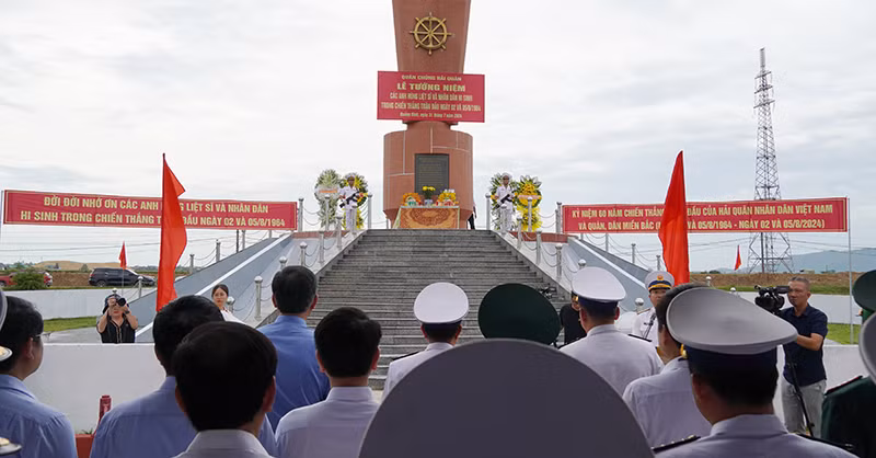 Tưởng niệm các anh hùng, liệt sỹ và nhân dân hy sinh trong chiến thắng trận đầu của Hải quân nhân dân Việt Nam -0