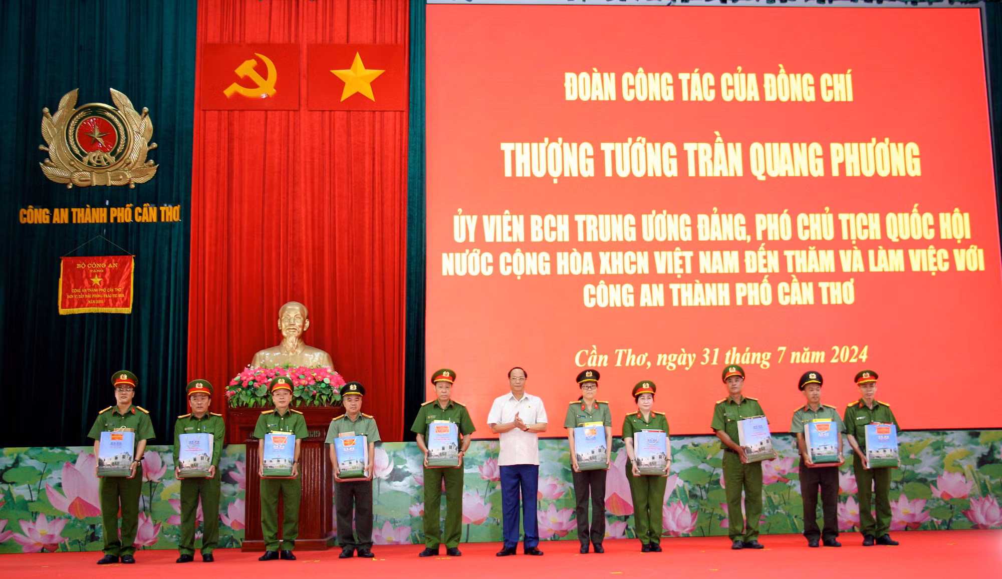 Đoàn công tác Ủy ban Quốc phòng và An ninh của Quốc hội làm việc với Công an TP Cần Thơ -1