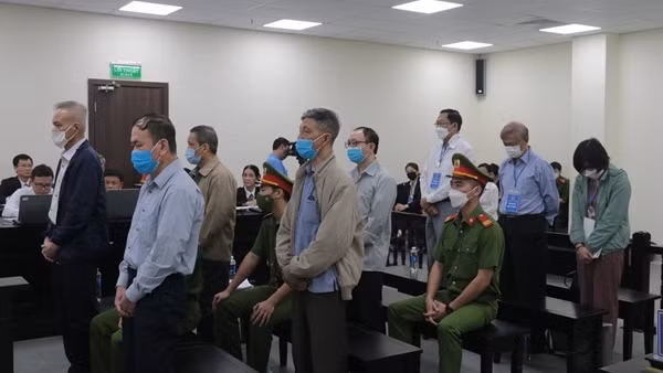 Cựu Thứ trưởng Cao Minh Quang bị tuyên phạt 30 tháng tù treo