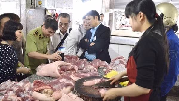 Hà Nội mở đợt cao điểm kiểm tra an toàn vệ sinh thực phẩm dịp Tết Nguyên đán 2023
