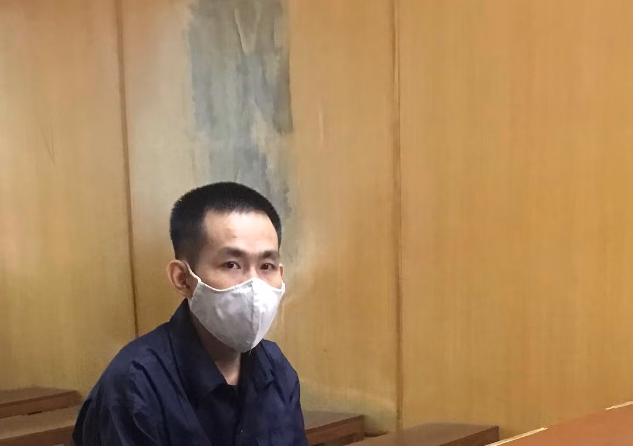 Lãnh án vì giải quyết mâu thuẫn với họ hàng bằng xăng -0