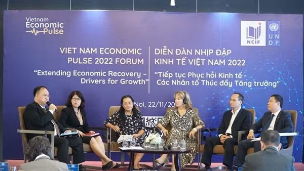 Năm 2022, kinh tế Việt Nam vượt trội so với các quốc gia trong khu vực