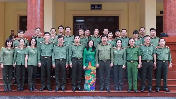 Công an 5 thành phố tổng kết phong trào thi đua “Vì an ninh Tổ quốc” năm 2022
