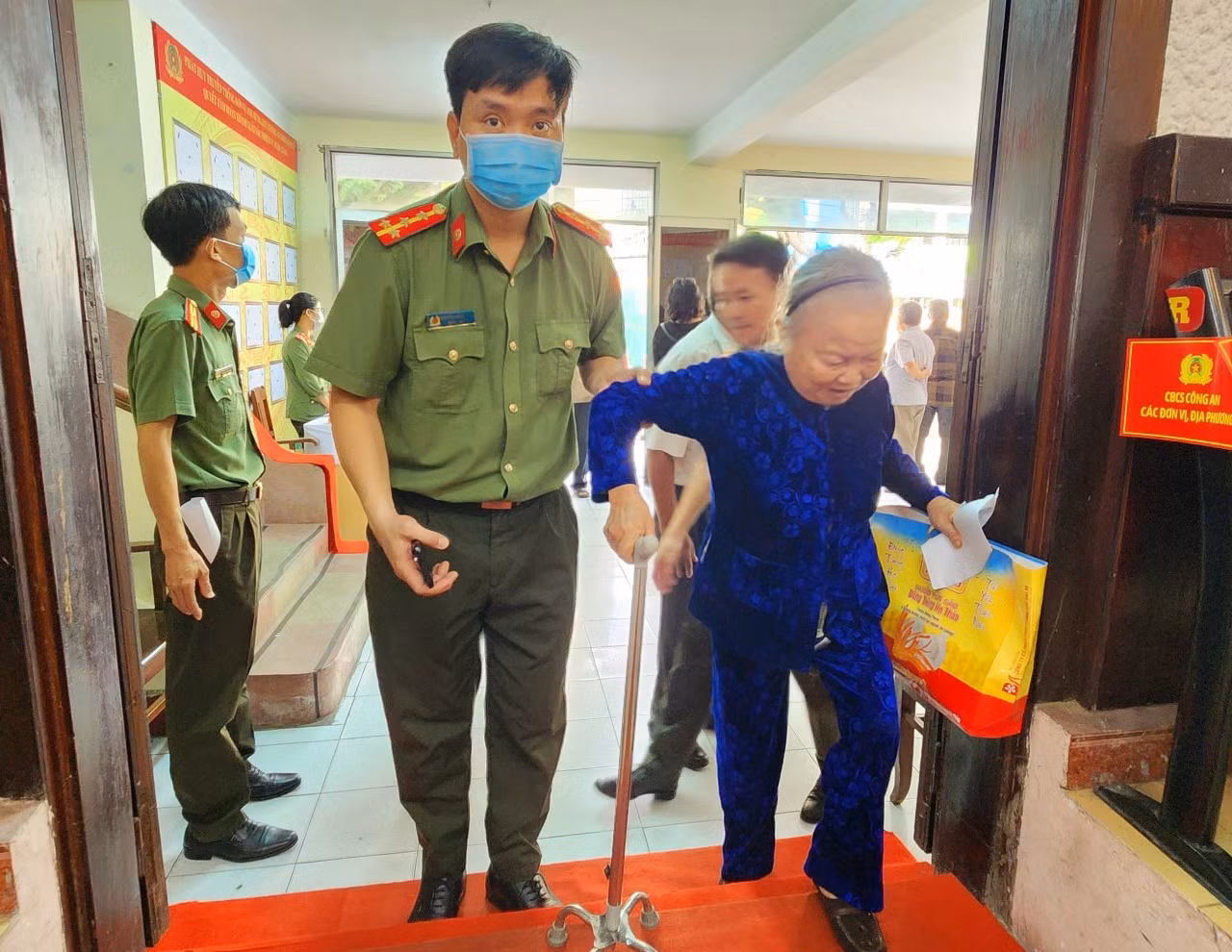 Gặp mặt kỷ niệm 60 năm Ngày thành lập Ban An ninh Đặc khu Quảng Đà -0