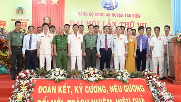 Phát huy vai trò của Công an hưu trí ở vùng biên