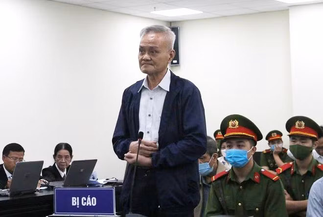 Bị cáo Lương Văn Hóa tại phiên tòa.