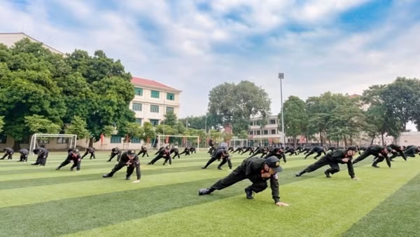 Trường Cao đẳng ANND I khai giảng khoá K54S và ra quân huấn luyện đơn vị dự bị chiến đấu