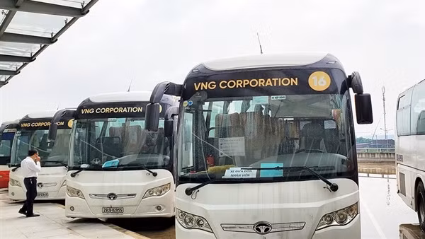 Vì sao nhiều xe khách bỏ bến chạy "dù"?