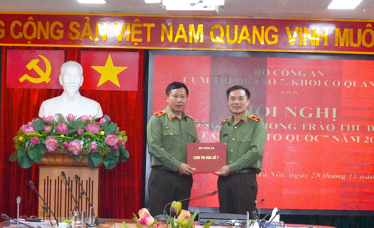 cum truong.jpg -0