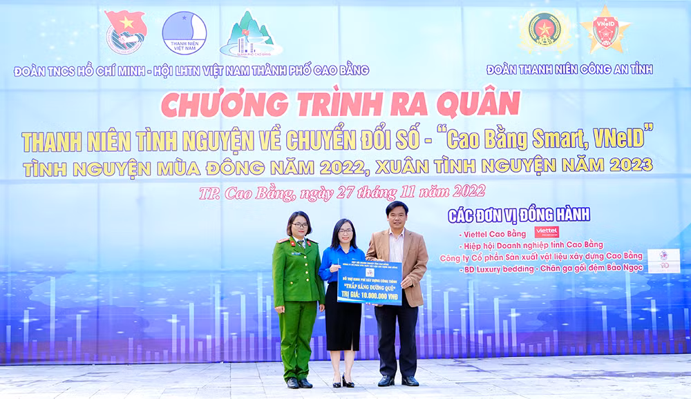Tuổi trẻ Công an Cao Bằng xung kích, chung tay đẩy mạnh thực hiện chuyển đổi số -0