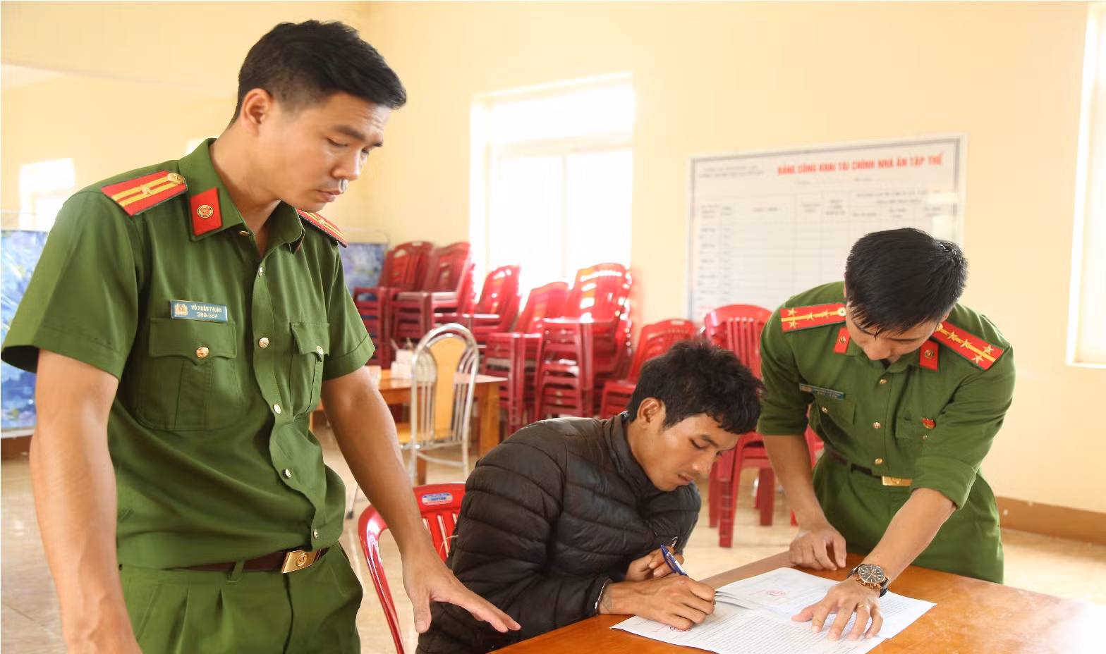Hỗn chiến tại quán bida, 3 người thương vong -0