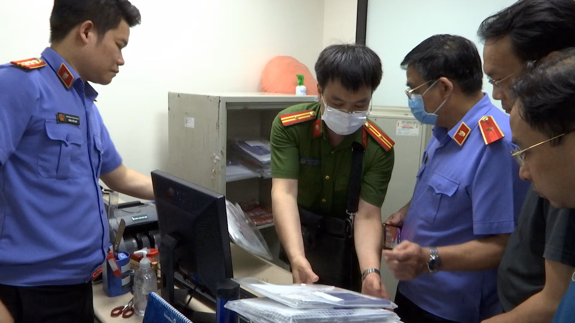 Nhàn “AIC” đã bắt tay cán bộ ở Đồng Nai như thế nào? -0