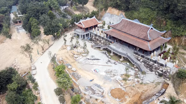 Phá rừng làm “biệt phủ” ở Thung Mây (bài 1)