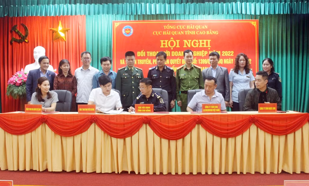 Hỗ trợ, khuyến khích doanh nghiệp tự nguyện tuân thủ pháp luật hải quan -0