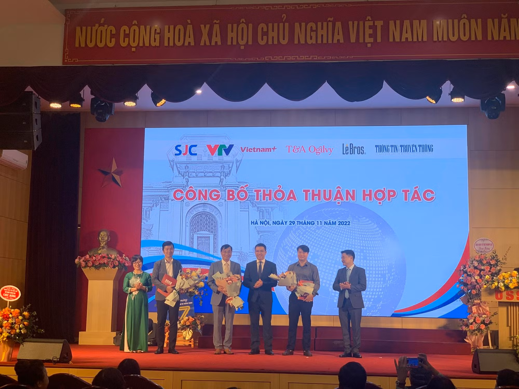 Xứng đáng là đơn vị uy tín hàng đầu về nghiên cứu và đào tạo báo chí truyền thông -0