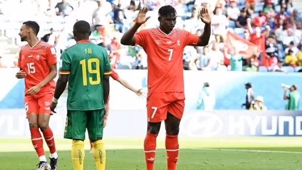 Cầu thủ Thuỵ Sĩ nhận lời khen vì từ chối ăn mừng bàn thắng tại World Cup 2022