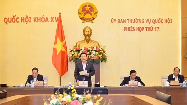 Uỷ ban Thường vụ Quốc hội cho ý kiến về nhiều vấn đề cấp thiết