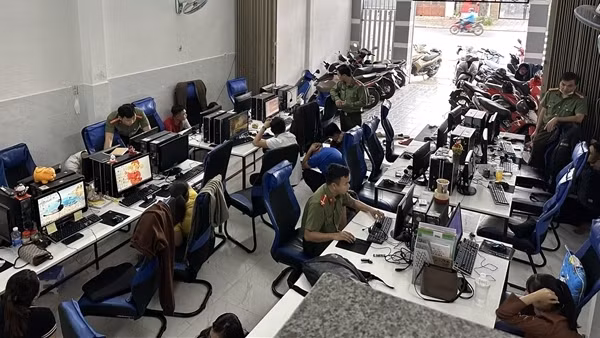 Khám xét khẩn cấp 2 công ty có dấu hiệu đòi nợ kiểu “khủng bố”