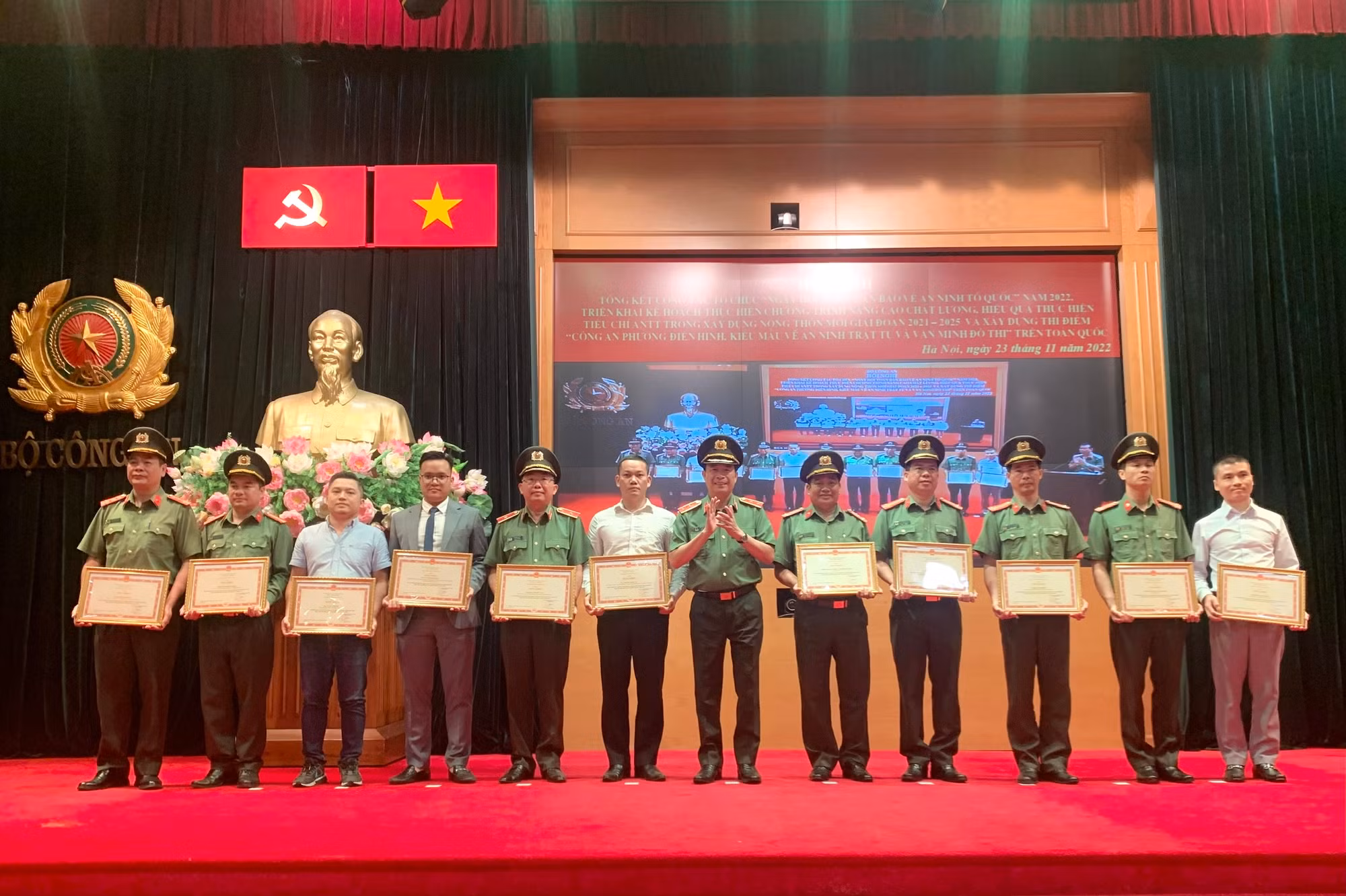 Nhiều bài học kinh nghiệm hay trong tổ chức Ngày hội toàn dân bảo vệ ANTQ năm 2022 trên cả nước -0