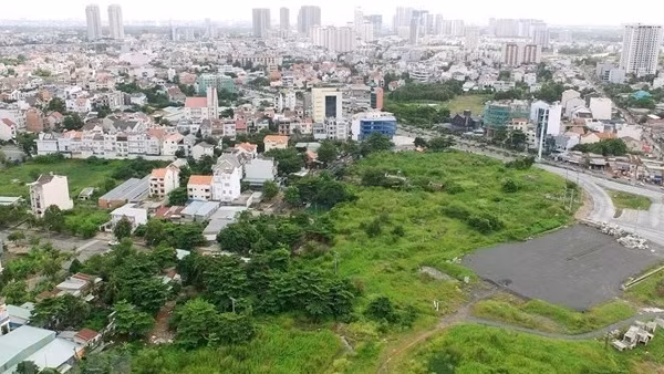 Phạt cảnh cáo nguyên Phó Chủ tịch UBND huyện ký chuyển mục đích đất trái phép