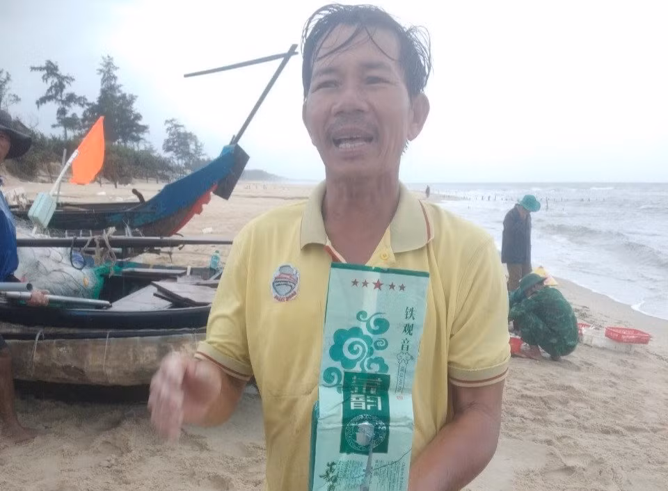 Tiếp tục phát hiện ma túy đá trôi dạt vào bờ biển -0