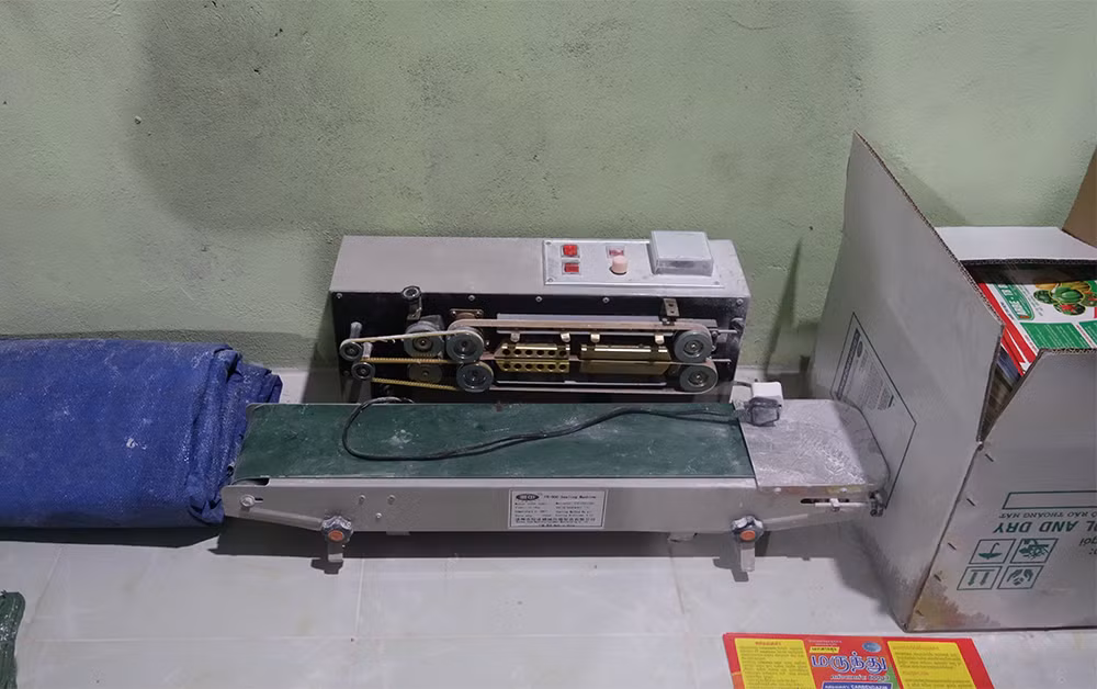 Bắt quả tang 2 đối tượng sản xuất thuốc BVTV giả -0