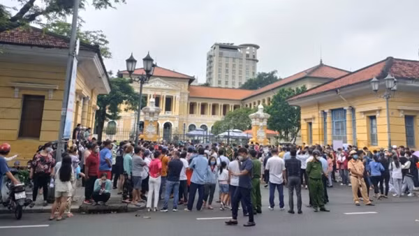 Cặp đôi hành hạ bé gái 8 tuổi đến tử vong lần thứ hai ra tòa