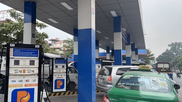 Lo giá xăng tăng, Bộ Tài chính đề xuất linh hoạt điều chỉnh thuế