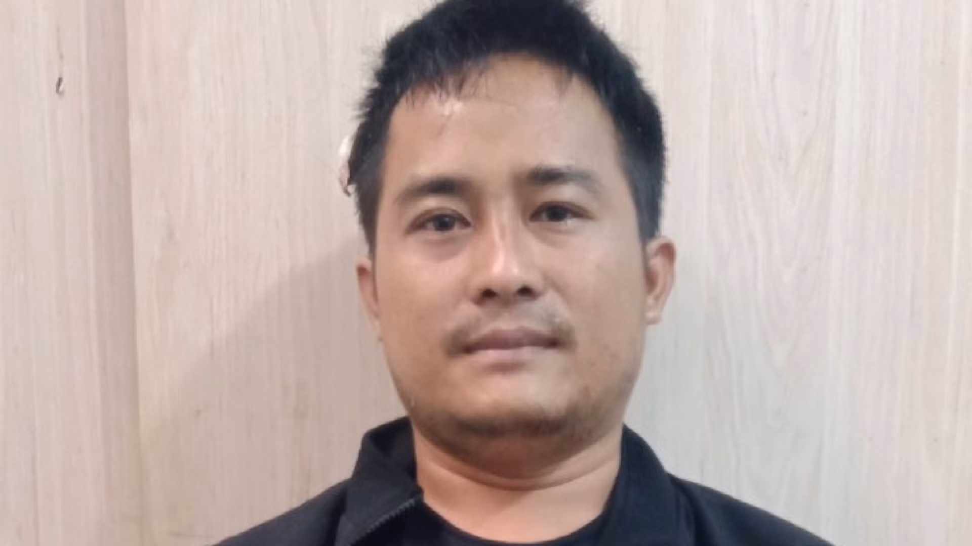 Bị tấn công do mẫu thuẫn trong khi trả tiền, xách dao chém bạn nhậu 16 nhát -0