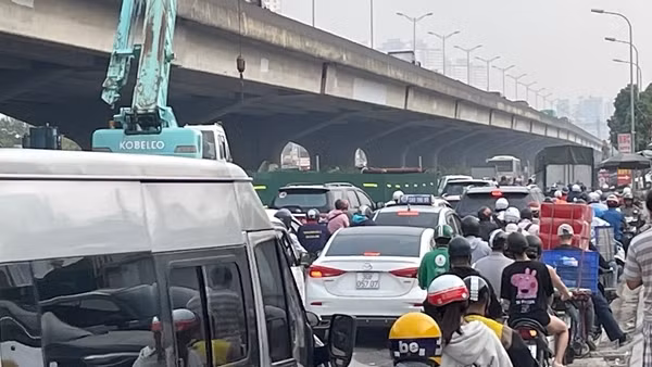 Tăng cường đảm bảo an toàn giao thông và chống ùn tắc