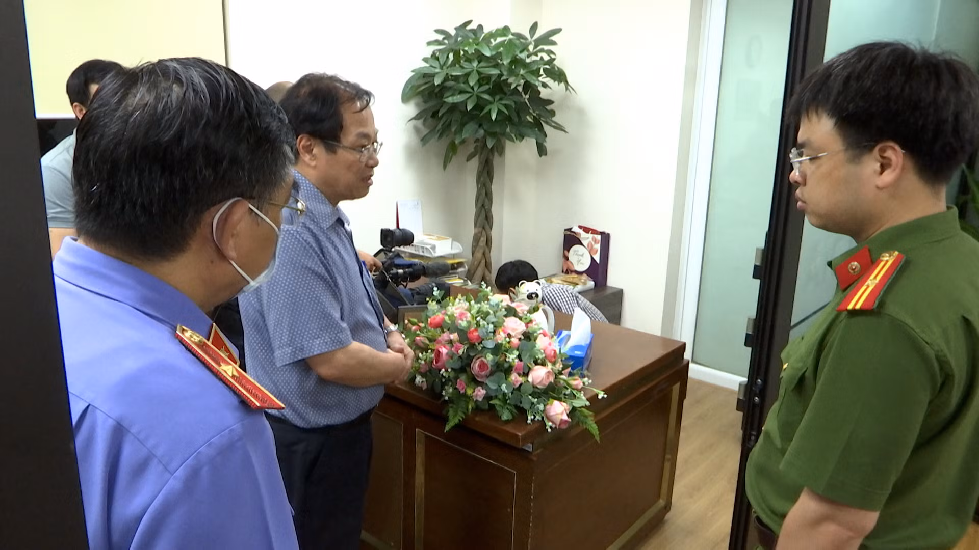Nhàn “AIC” đã bắt tay cán bộ ở Đồng Nai như thế nào? -0